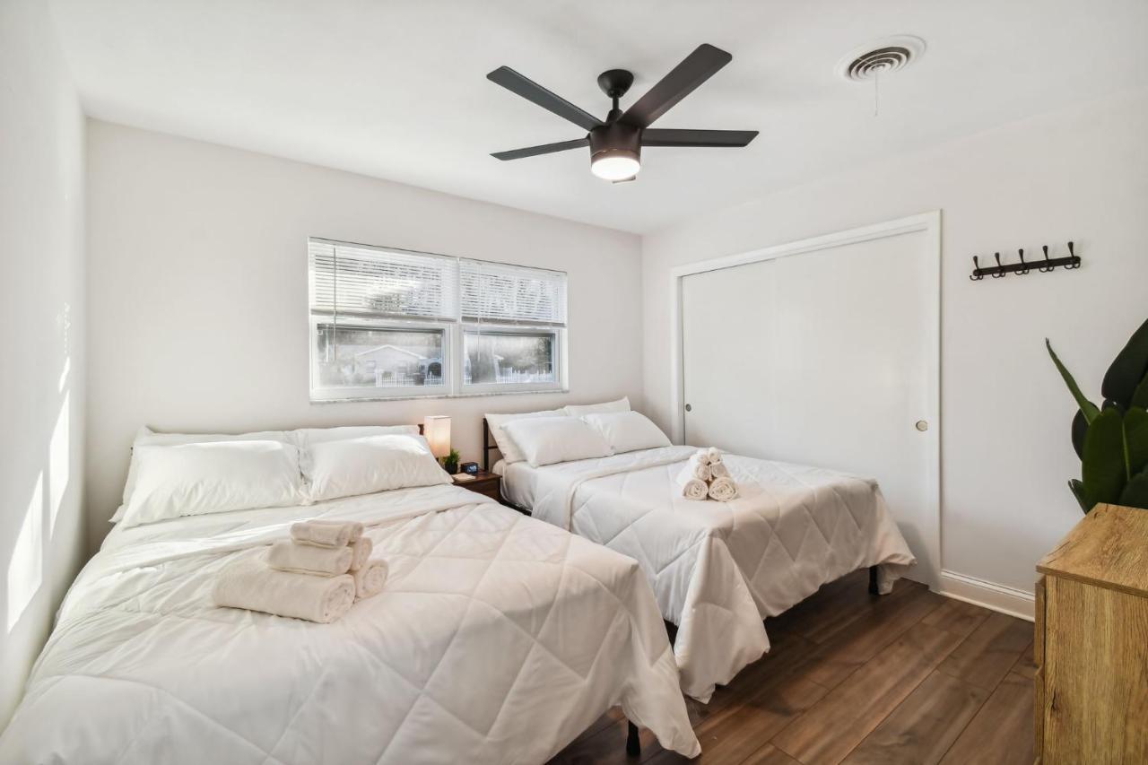 Plush Sheets, Games!, Huge Backyard, Massage Chair *
